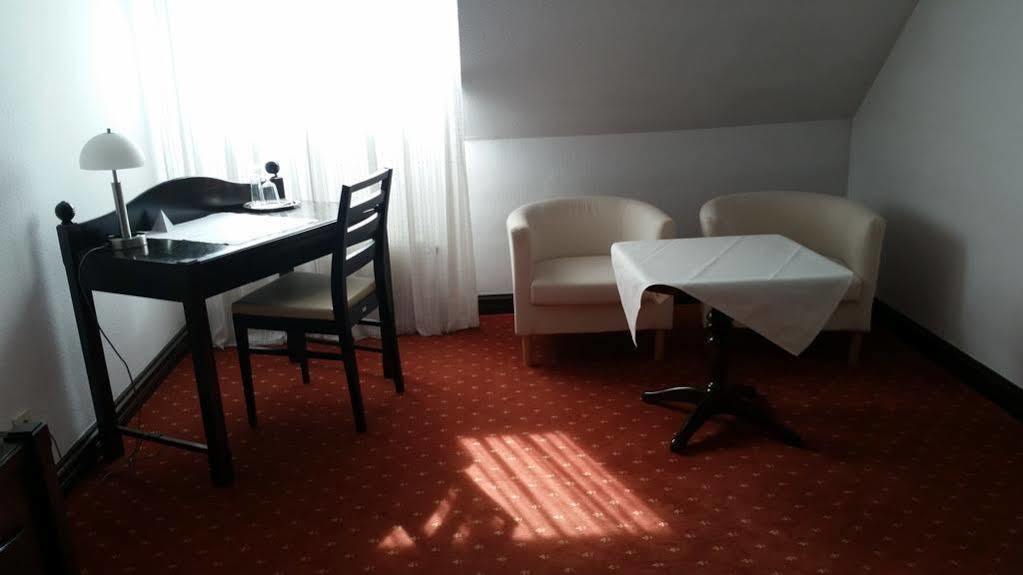 Hotel Zur Traube Moglingen Ngoại thất bức ảnh